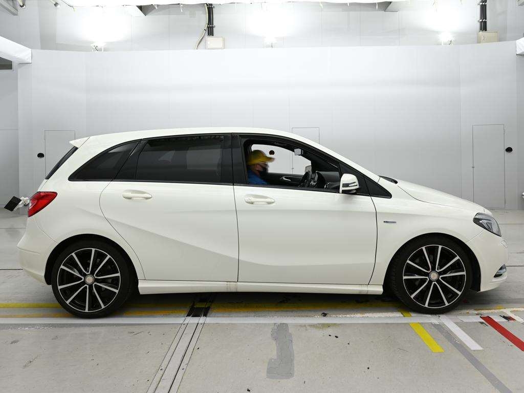 MERCEDES-BENZ B-CLASS