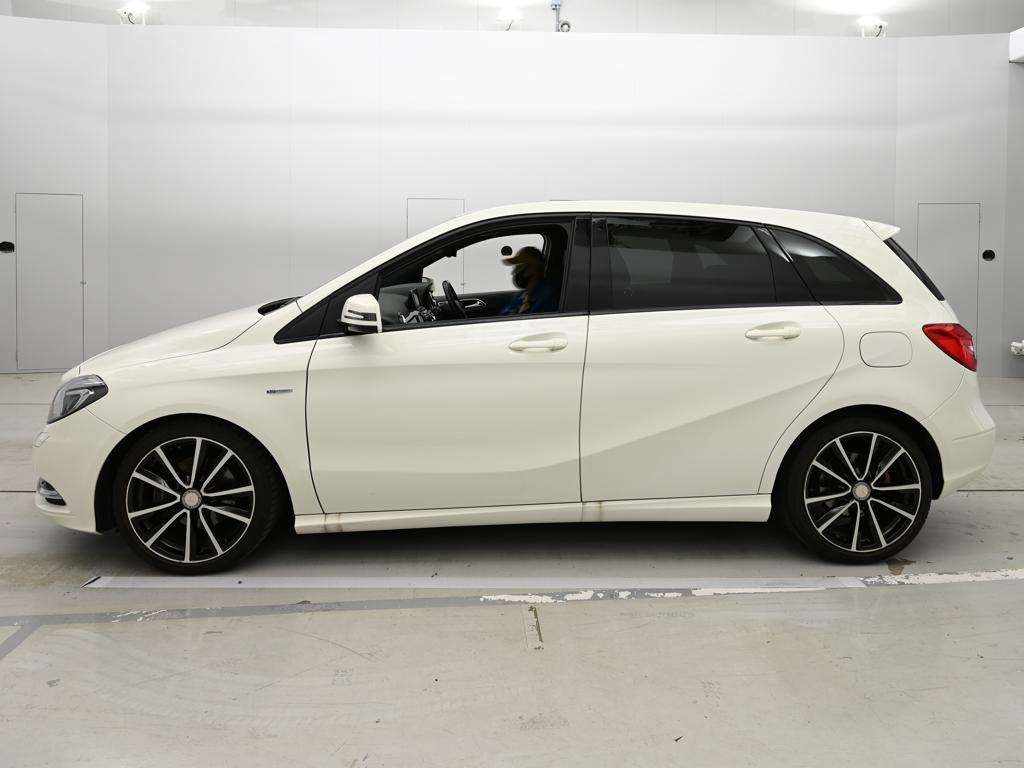 MERCEDES-BENZ B-CLASS