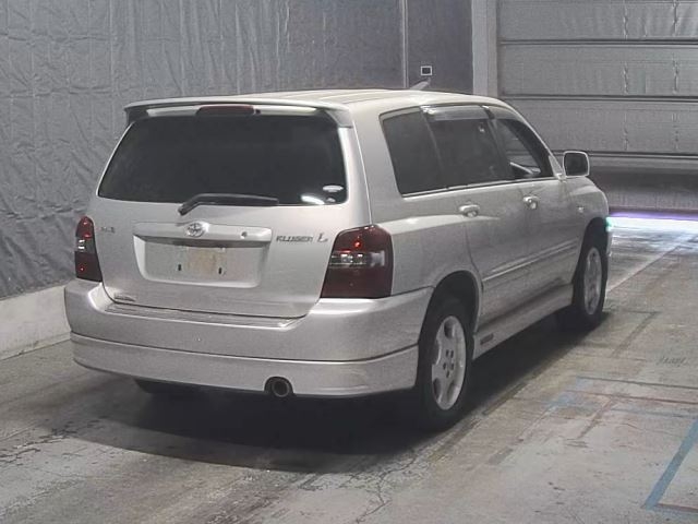 TOYOTA KLUGER V