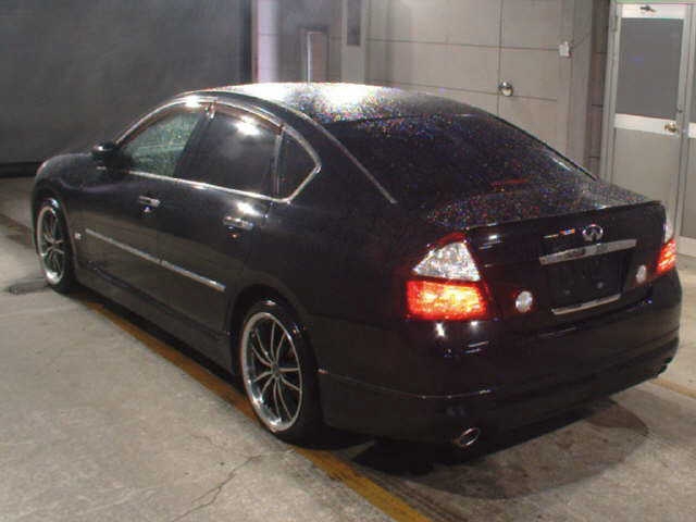 NISSAN FUGA
