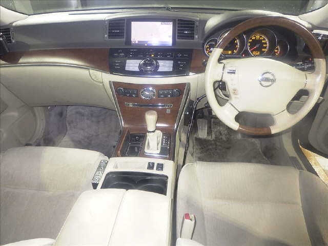 NISSAN FUGA