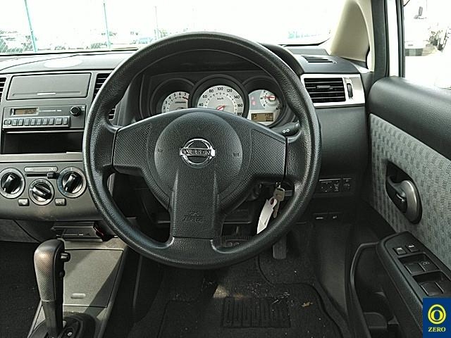 NISSAN TIIDA LATIO