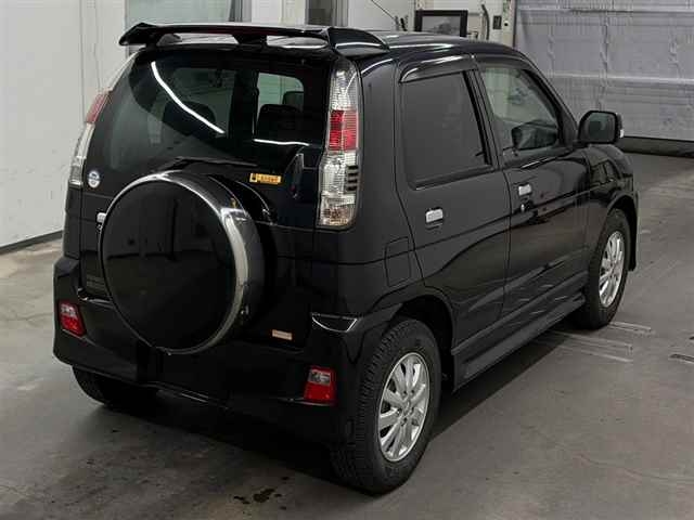 DAIHATSU TERIOS KID