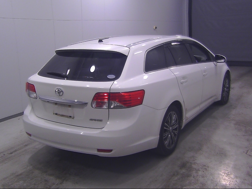 TOYOTA AVENSIS