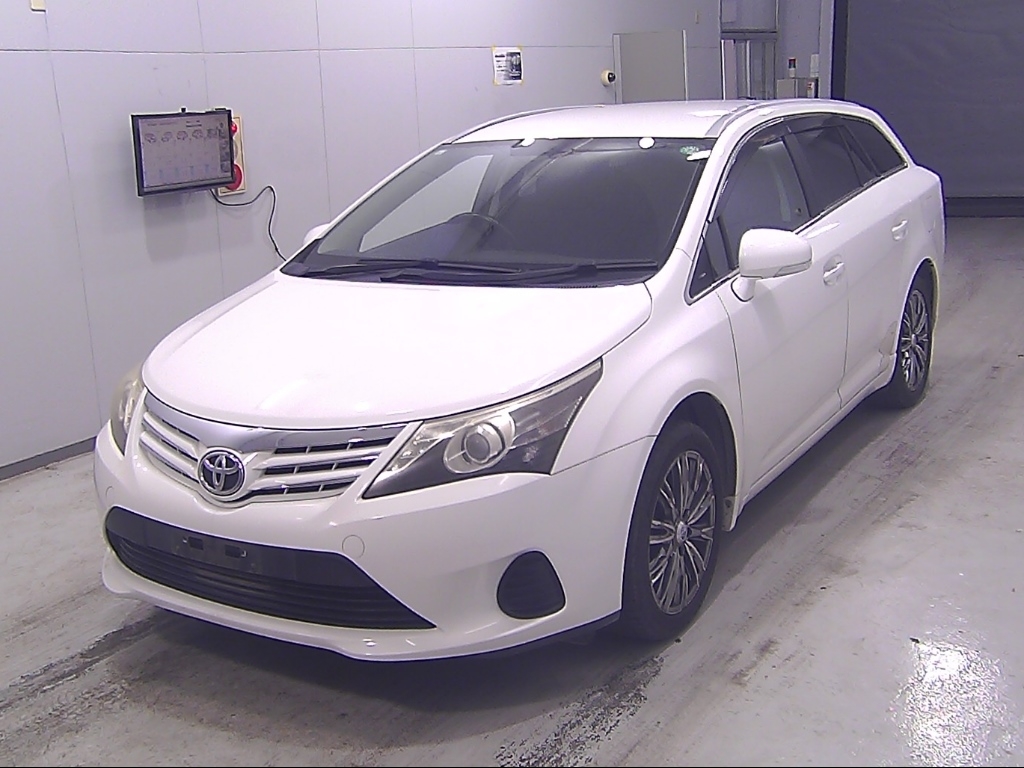 TOYOTA AVENSIS