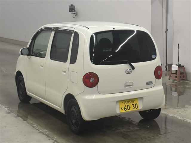 DAIHATSU MOVE LATTE