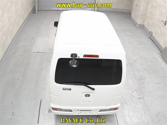 TOYOTA PIXIS VAN