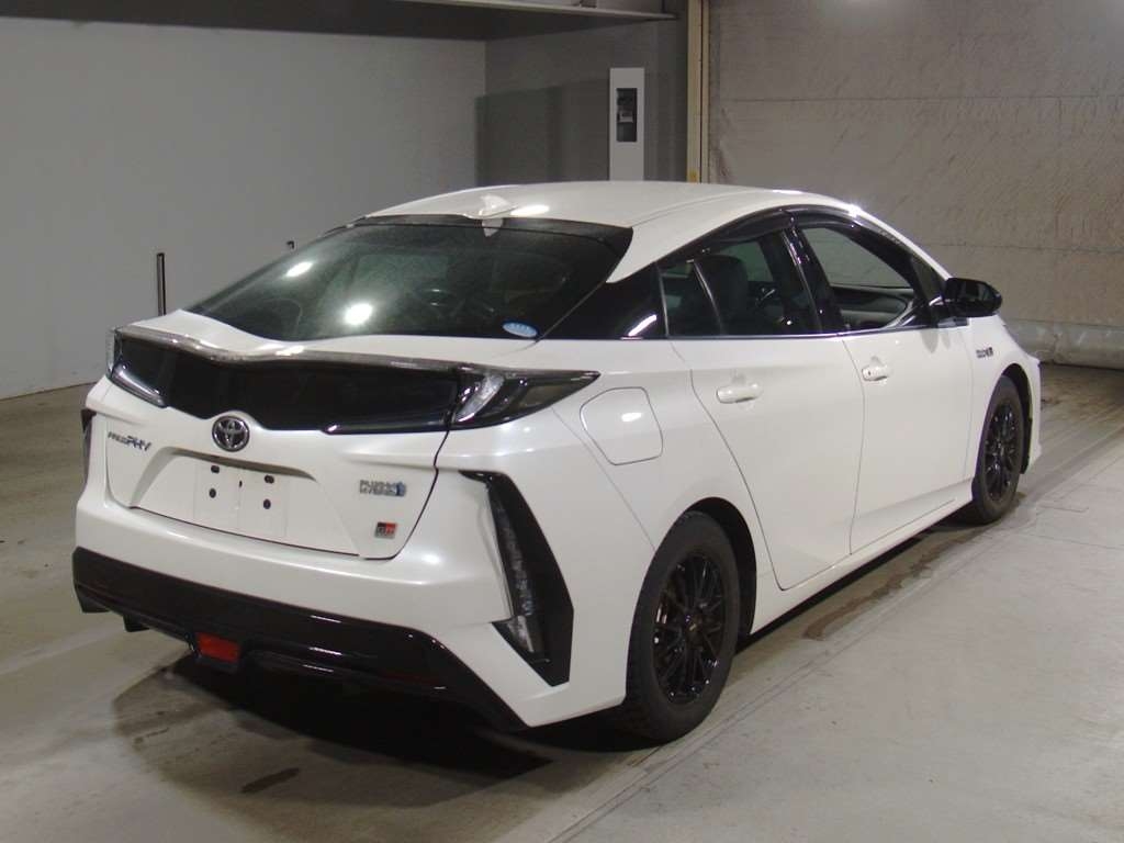 TOYOTA PRIUS PHV