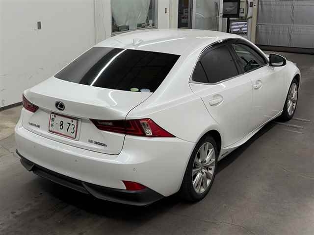 LEXUS IS300H