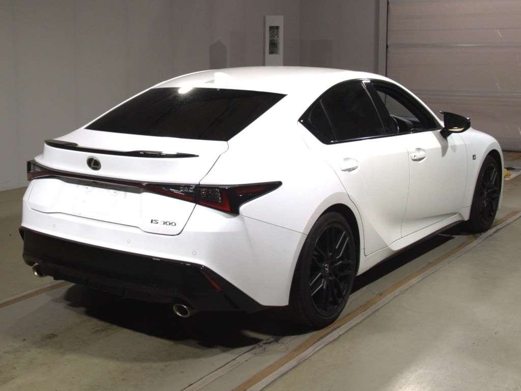 LEXUS IS300