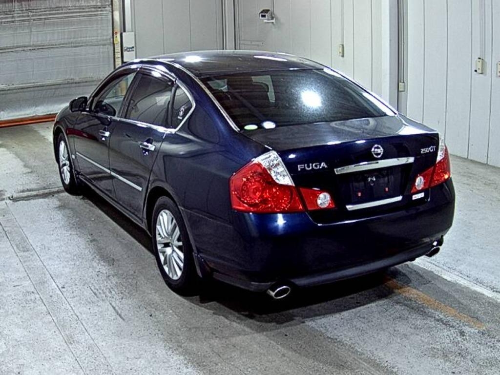 NISSAN FUGA