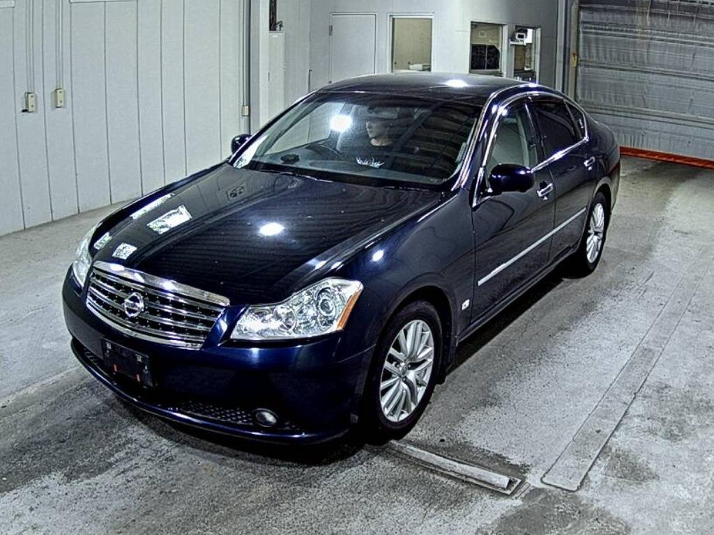 NISSAN FUGA