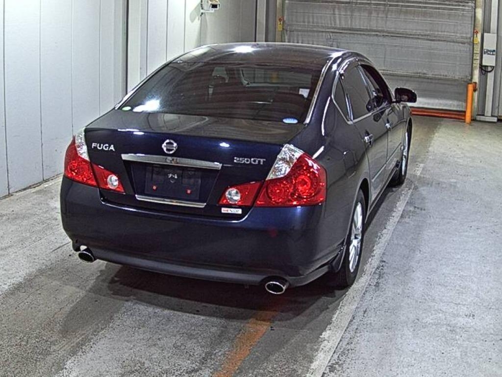 NISSAN FUGA