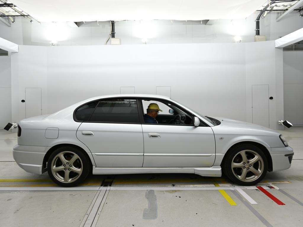 SUBARU LEGACY B4
