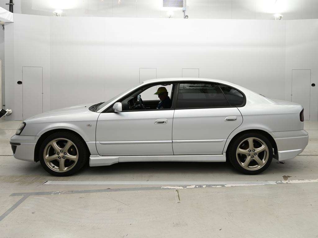 SUBARU LEGACY B4