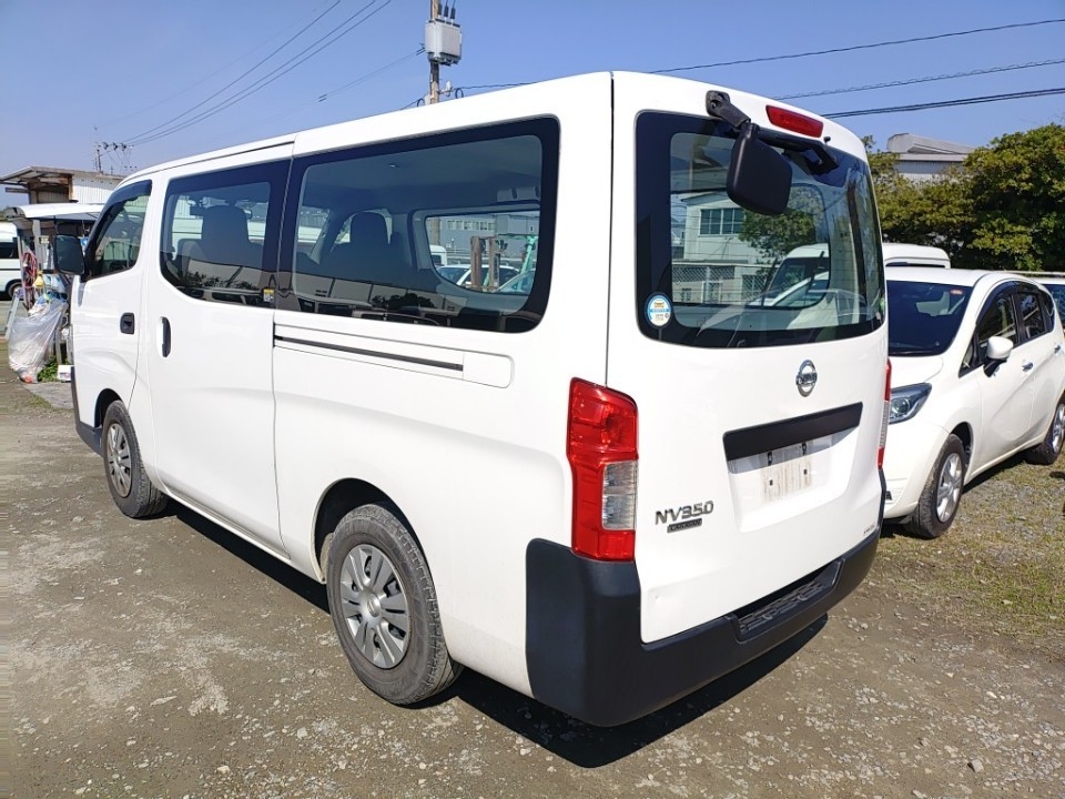 NISSAN NV350 CARAVAN