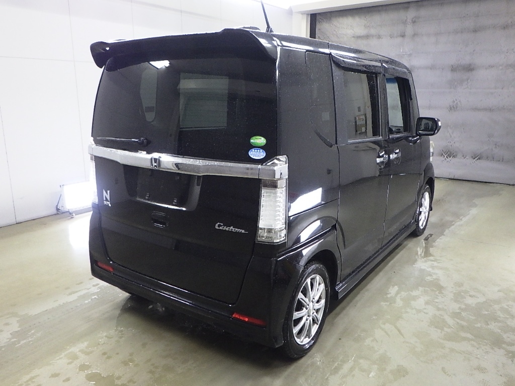HONDA N-BOX