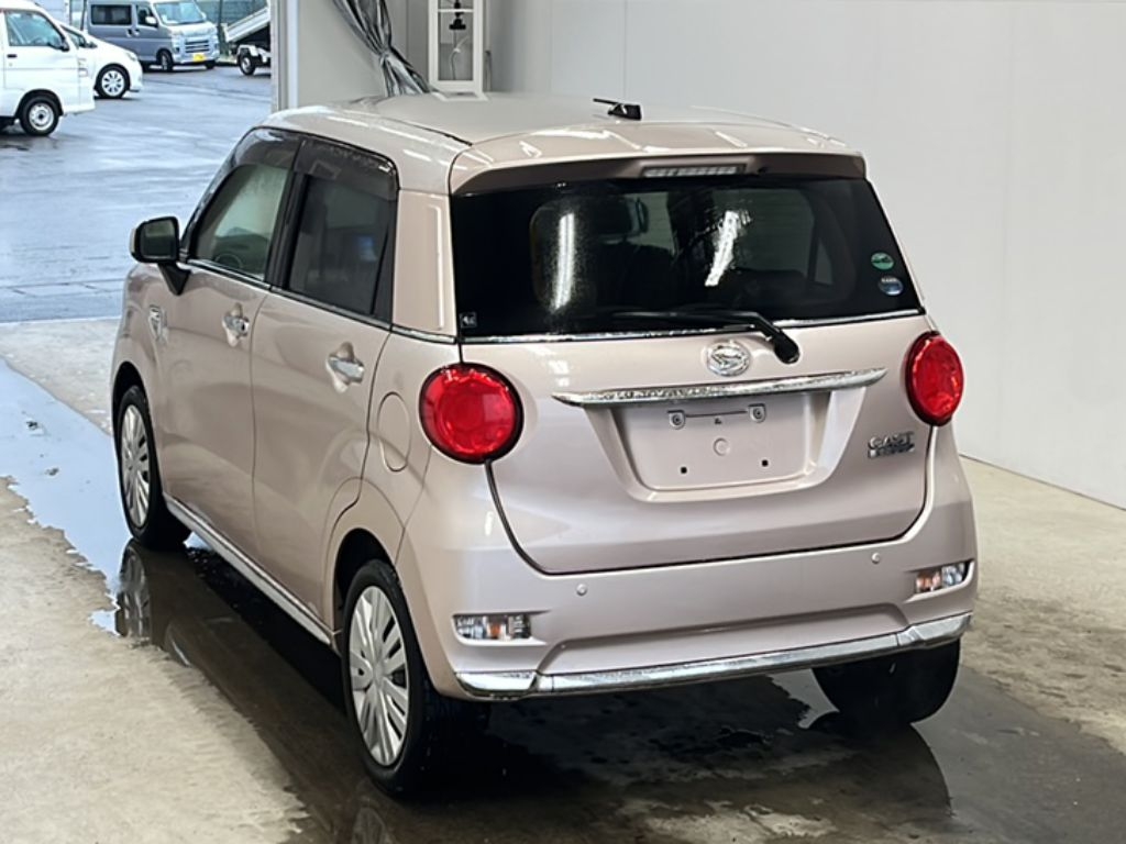 DAIHATSU CAST