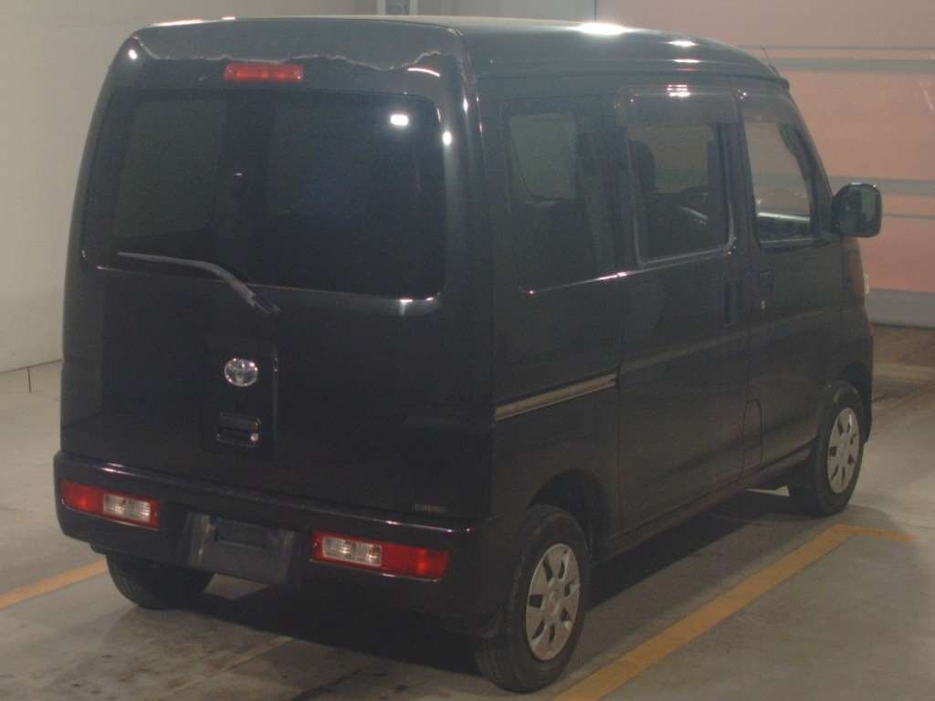 TOYOTA PIXIS VAN