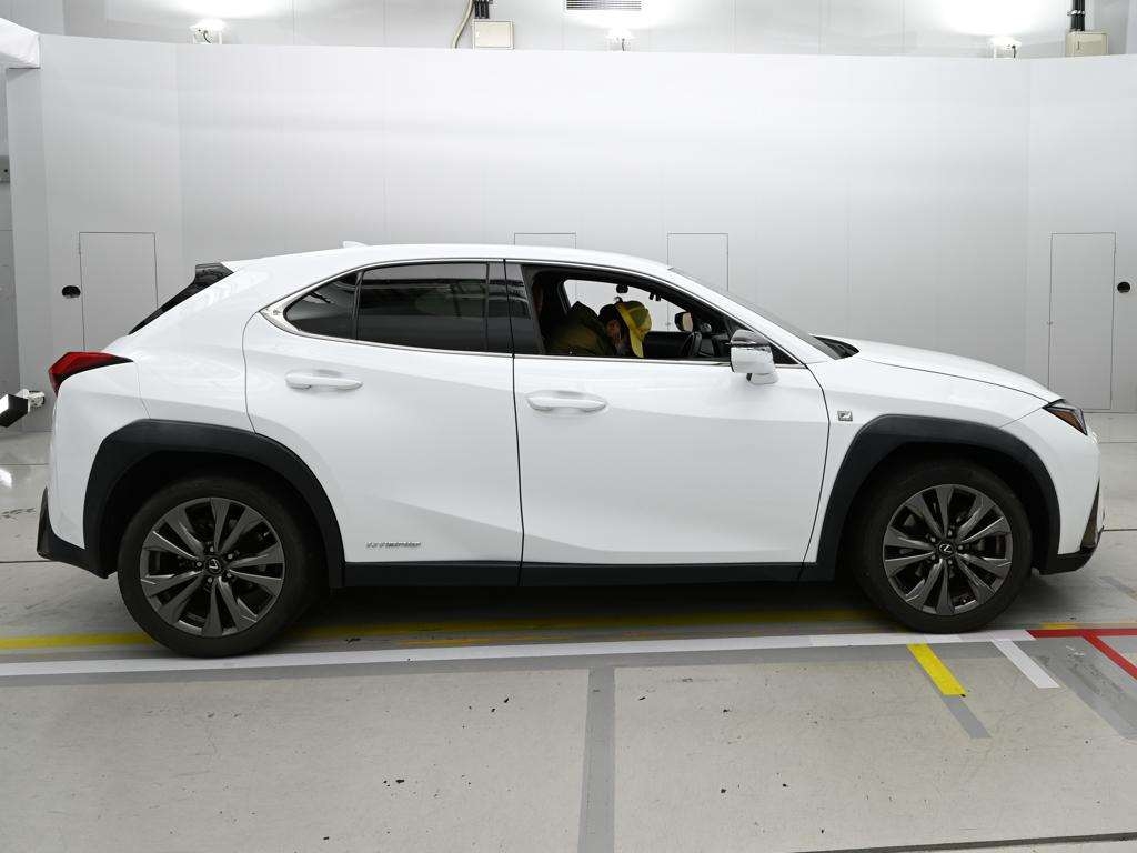 LEXUS UX250H