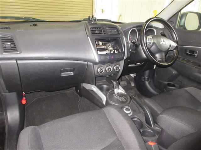 MITSUBISHI RVR