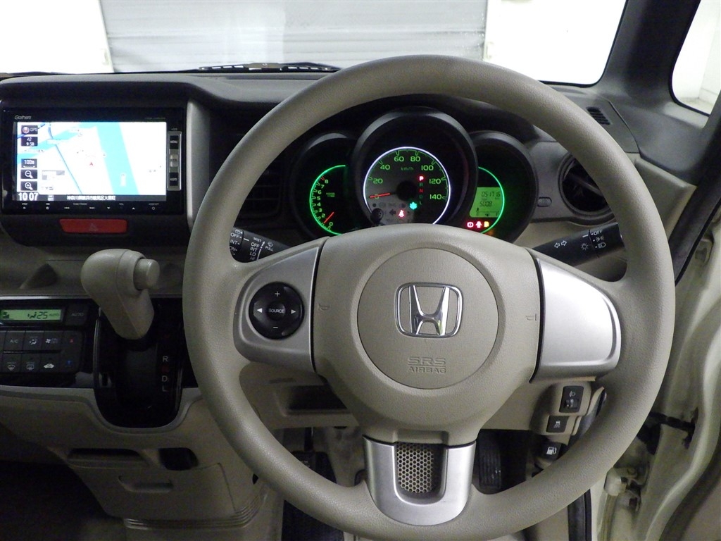 HONDA N-BOX+