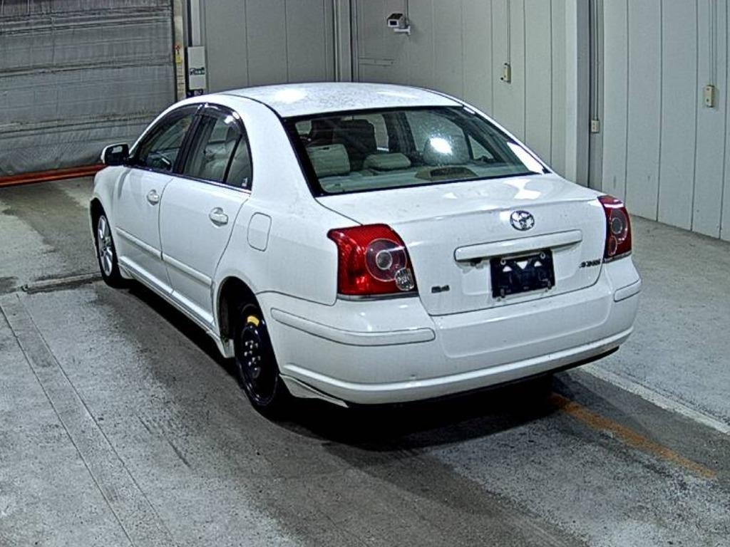 TOYOTA AVENSIS