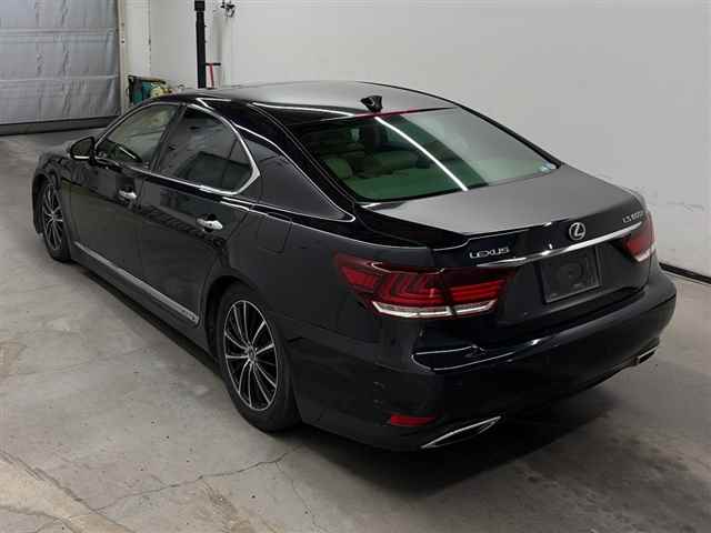 LEXUS LS600H