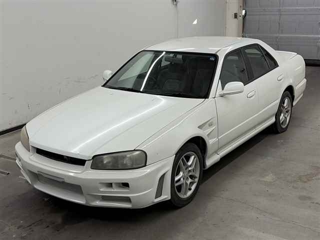 NISSAN SKYLINE