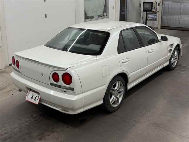 NISSAN SKYLINE