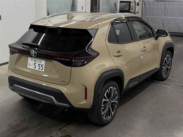 TOYOTA YARIS CROSS