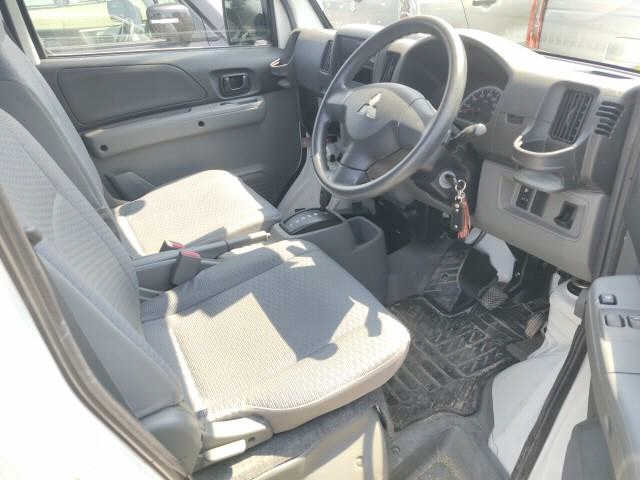 MITSUBISHI MINICAB