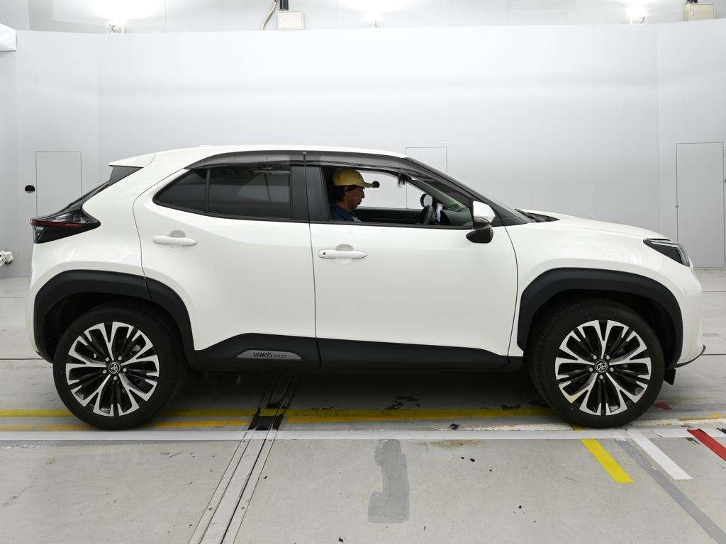 TOYOTA YARIS CROSS