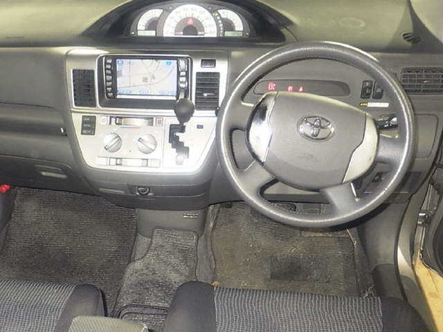 TOYOTA RAUM