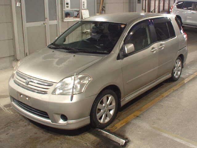 TOYOTA RAUM