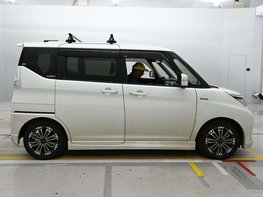 MITSUBISHI DELICA D:2