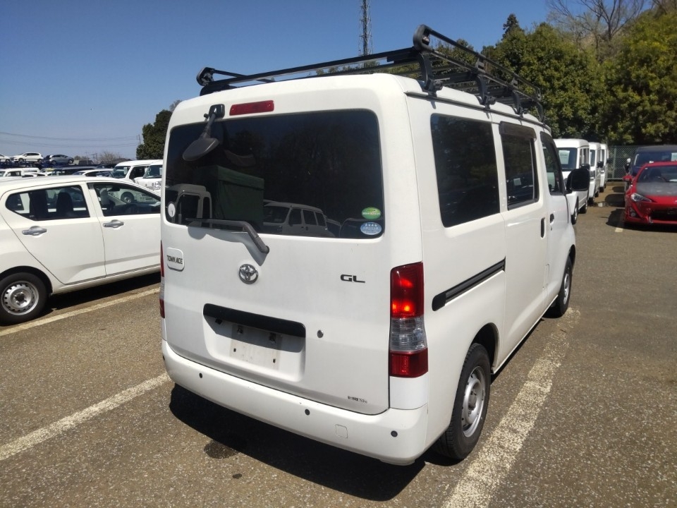 TOYOTA TOWN ACE