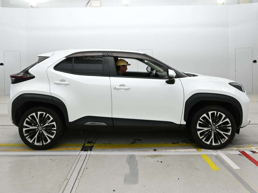 TOYOTA YARIS CROSS