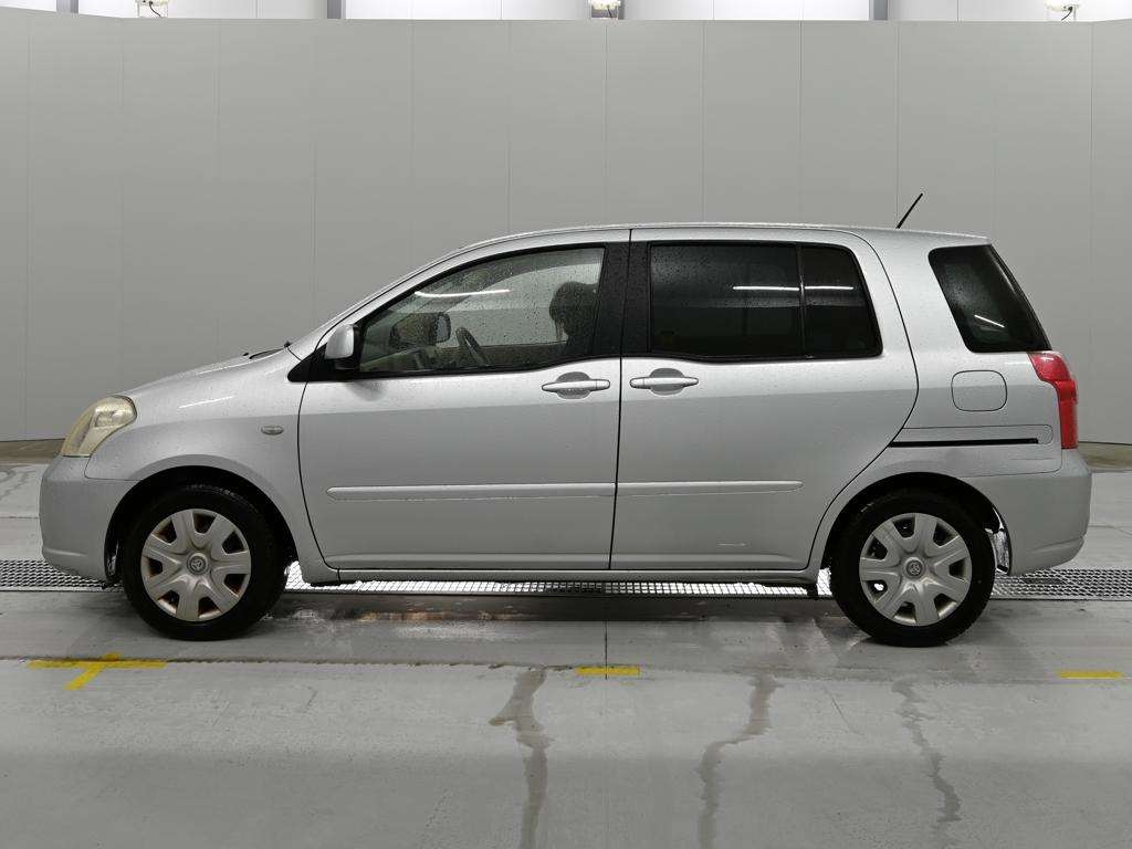 TOYOTA RAUM