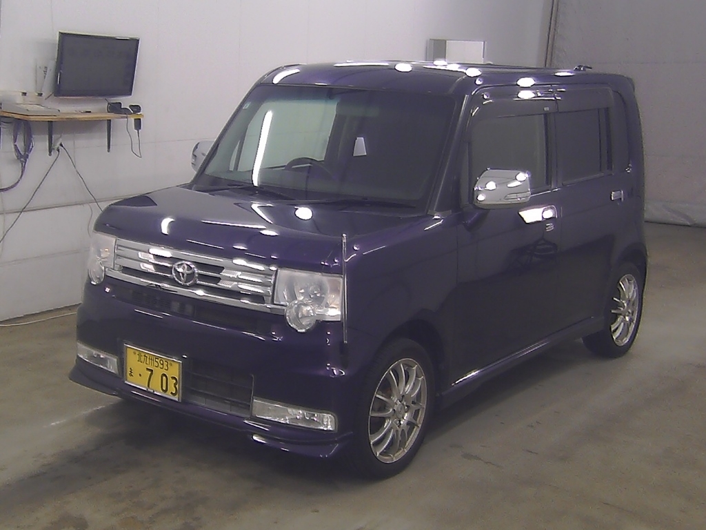TOYOTA PIXIS SPACE