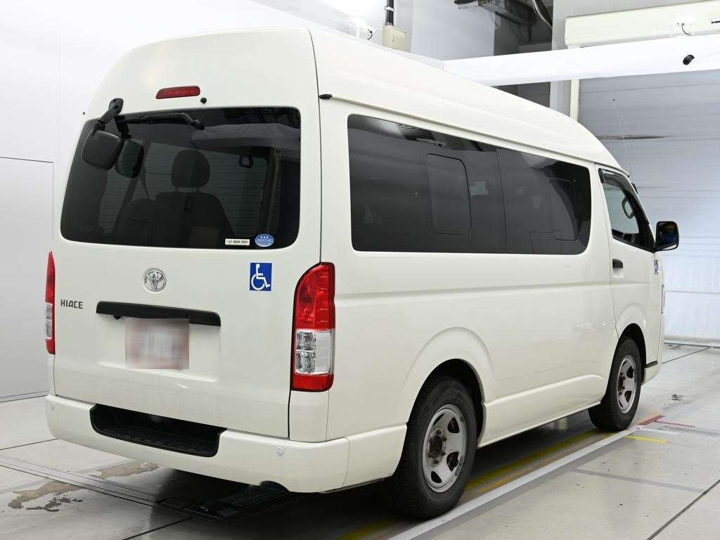 TOYOTA REGIUS ACE