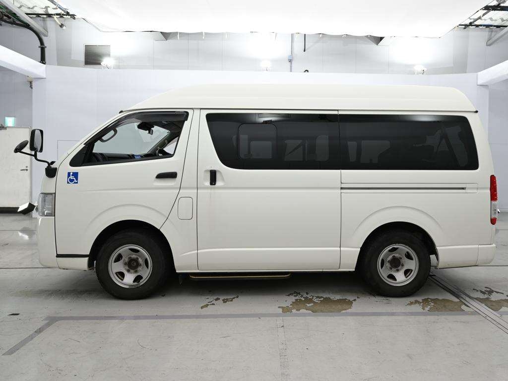 TOYOTA REGIUS ACE