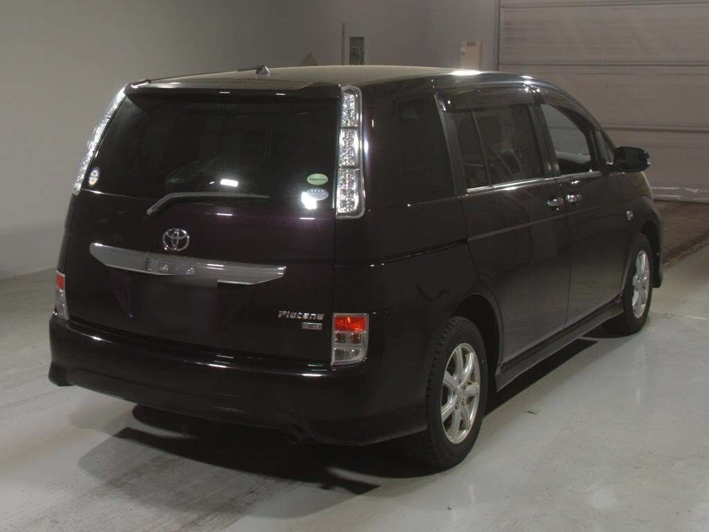 TOYOTA ISIS