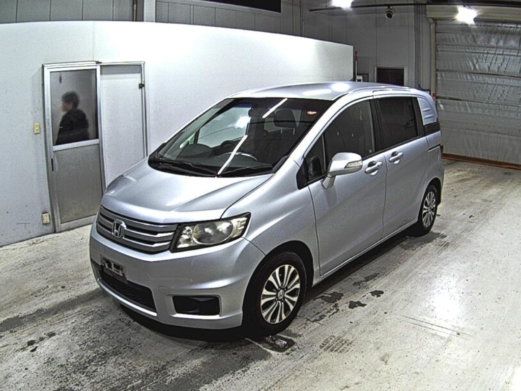 HONDA FREED SPIKE