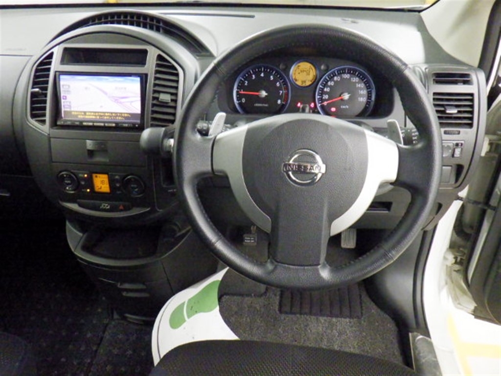 NISSAN LAFESTA