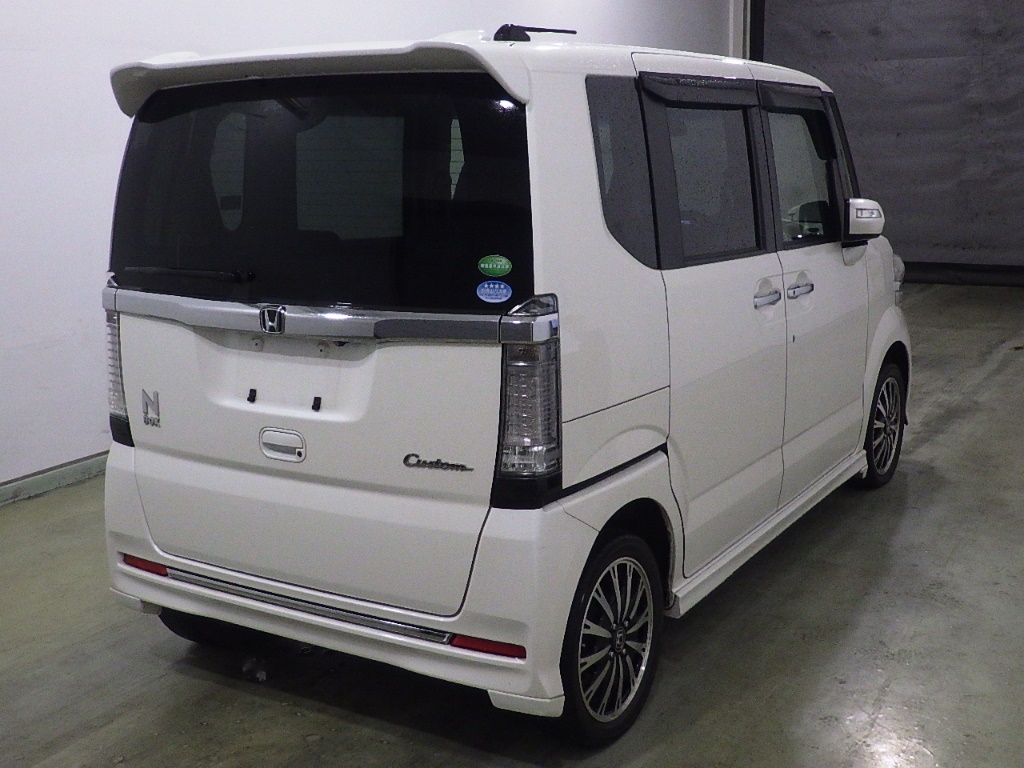 HONDA N-BOX