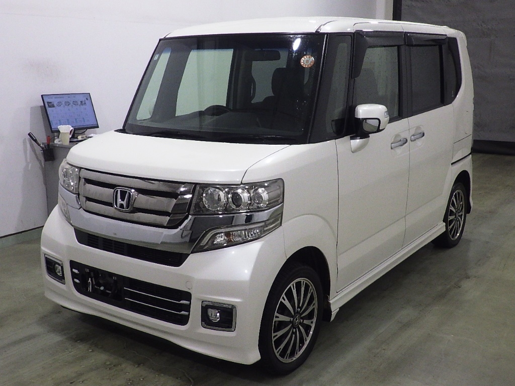 HONDA N-BOX