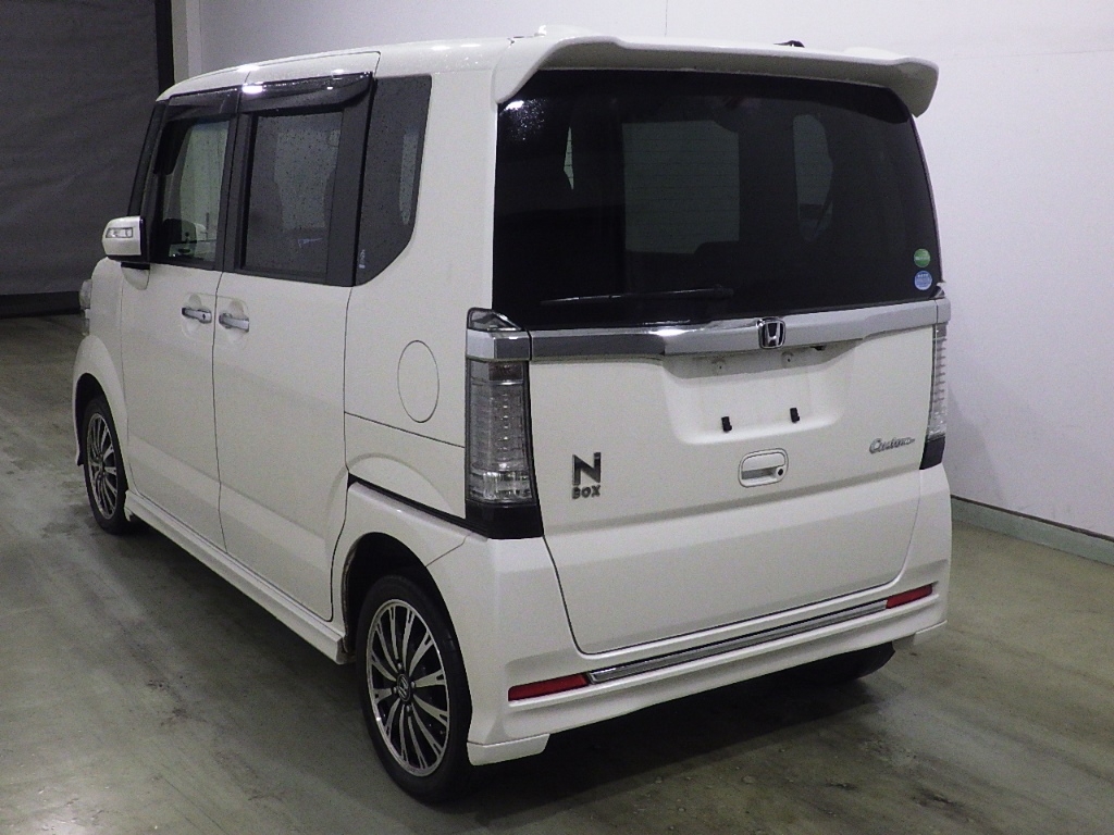 HONDA N-BOX