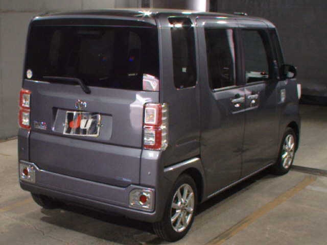 TOYOTA PIXIS MEGA