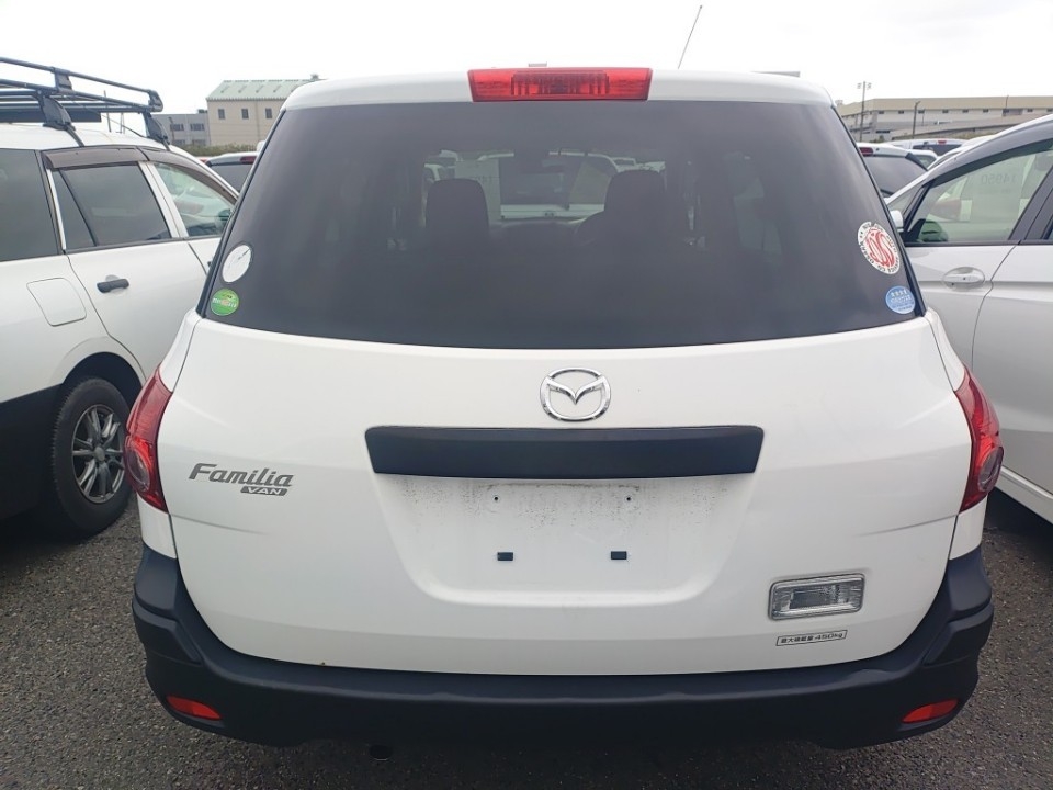 MAZDA FAMILIA